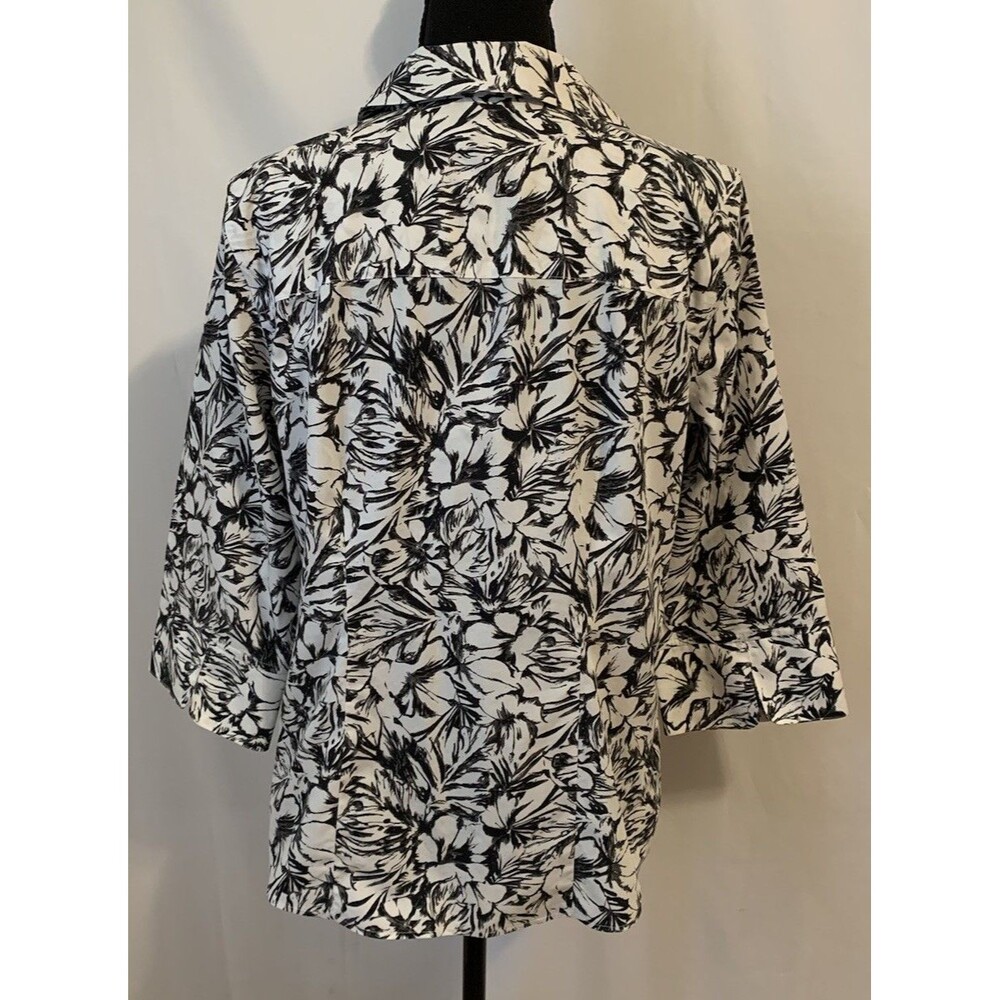 Chicos Size 1 Womens Medium No Iron Button Black And White 100% Cotton Floral - Picture 2 of 6